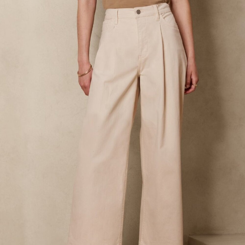 Banana Republic Cream High-Rise Wide-Leg Cropped Jean